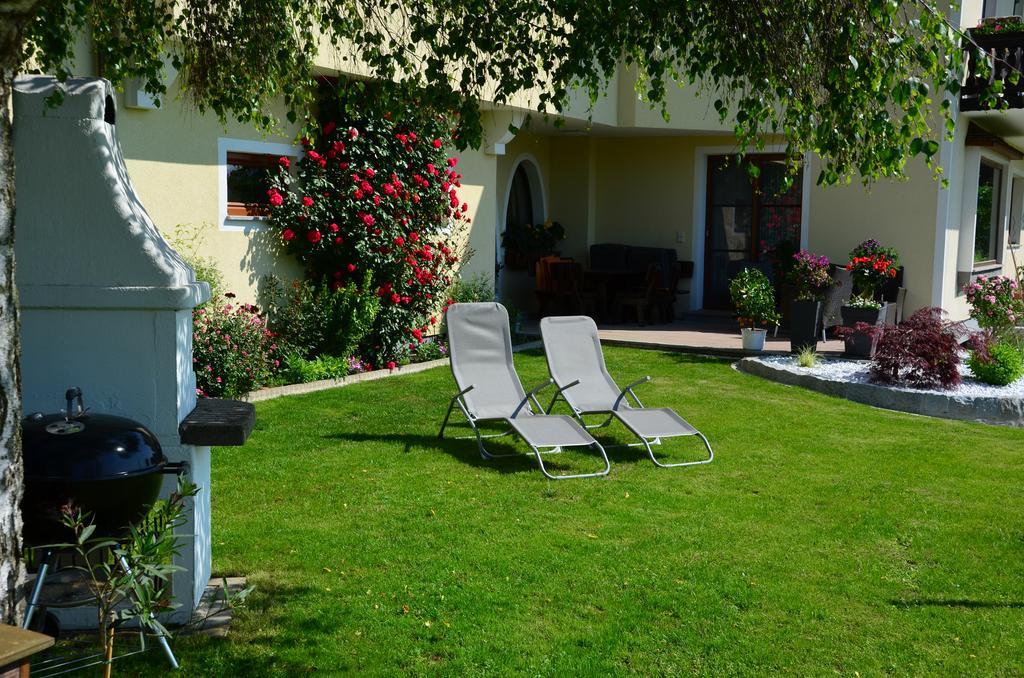 Hotel Haus Gruber Attersee Esterno foto